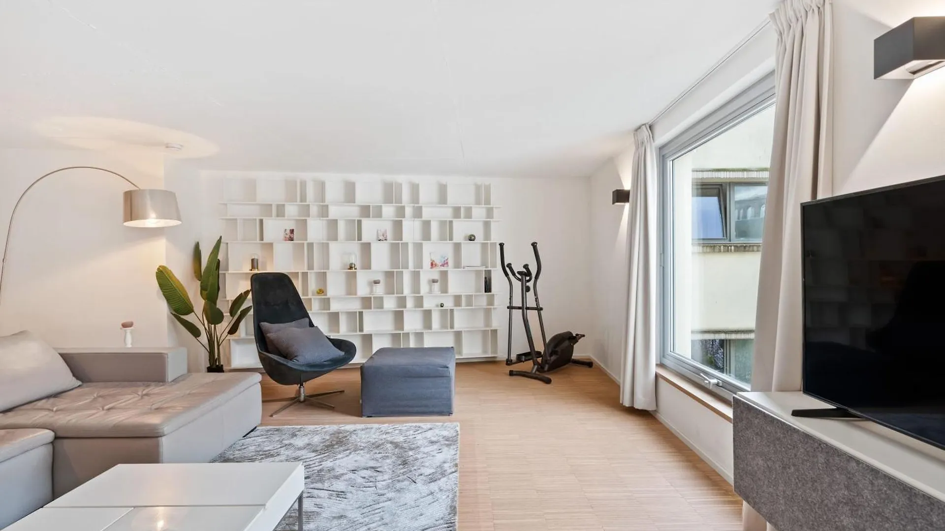 Modern 1Br Apartment In Unesco Grund, Luxemburg Luxemburg